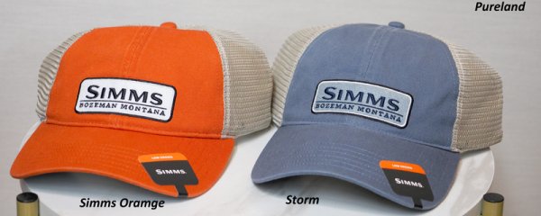 左　Simms Orange 右　Storm