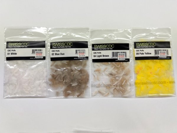 左から　ホワイト　ブルーダン　ライトブルーダン　ペールイエロー