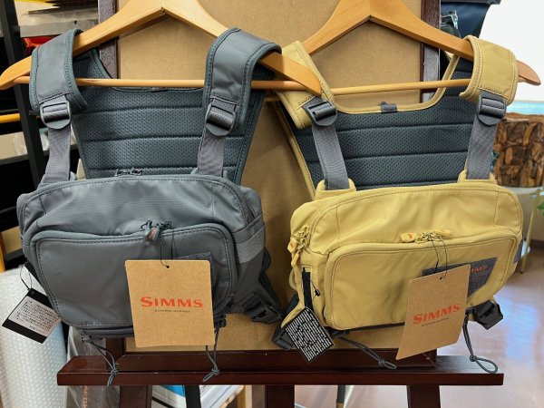 左　bistre  右　tahitian pearl